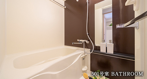 501号室 BATHROOM