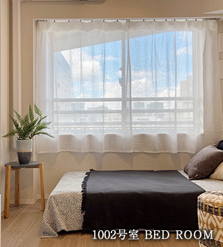 1002号室 BED ROOM