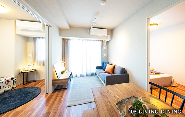 1002号室 BED ROOM